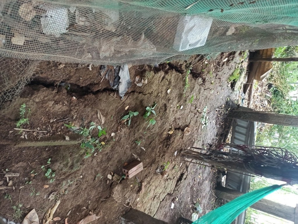 Xuất hiện rạn nứt nguy hiểm trên địa bàn thị trấn An Phú