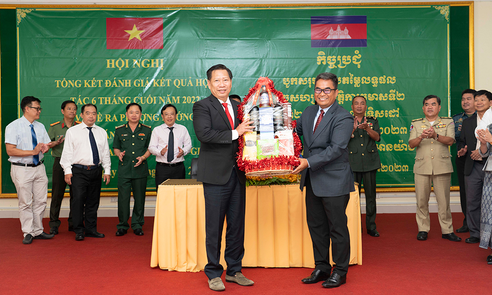 An Giang và Takeo thắt chặt mối quan hệ hợp tác toàn diện, cùng nhau phát triển