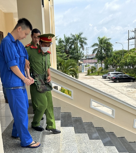 Vĩnh Long: Nhân viên ngân hàng lãnh án 12 năm tù vì tội lừa đảo chiếm đoạt tài sản