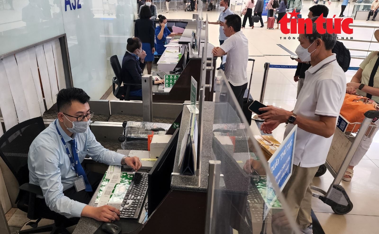 Tất cả các cảng hàng không làm thủ tục bay bằng tài khoản định danh điện tử từ ngày 1/6