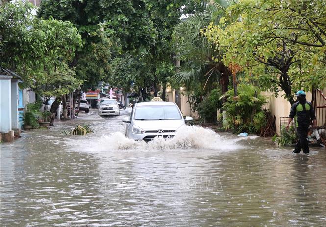 Chiều tối 4/6 đến sáng sớm 5/6, vùng núi và trung du Bắc Bộ có mưa vừa và dông