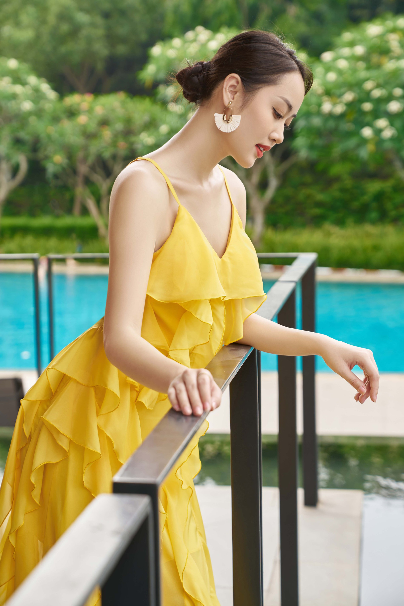 U50 Quách Thu Phương tự tin diện váy hai dây tôn vòng 1