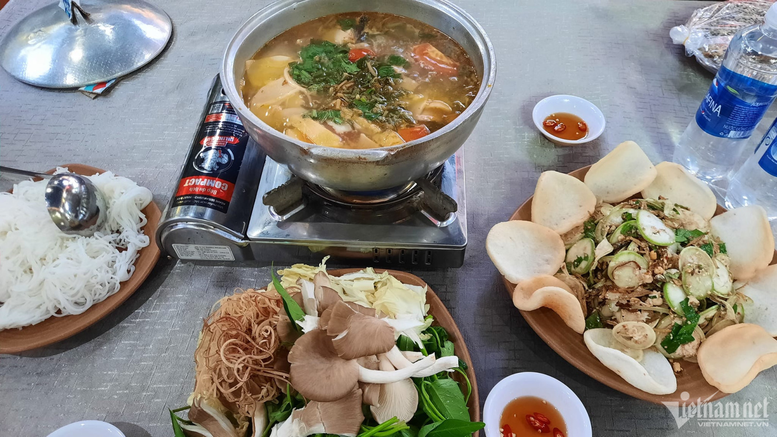 Bún đỏ, gỏi cà đắng: Có nơi nào ăn ngon như Buôn Ma Thuột