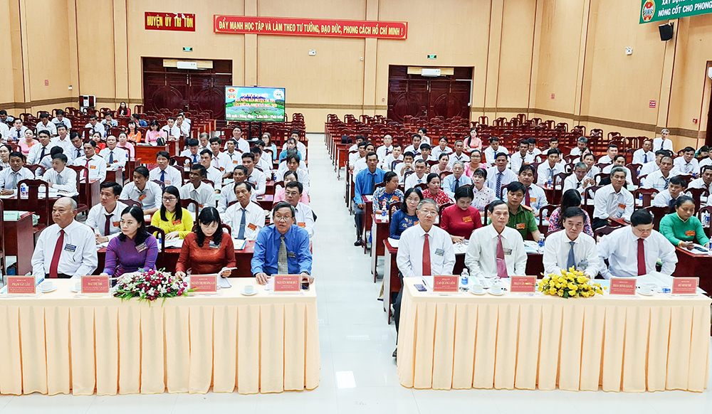 Ông Nguyễn Hoài An tái đắc cử Chủ tịch Hội Nông dân huyện Tri Tôn nhiệm kỳ 2023 - 2028