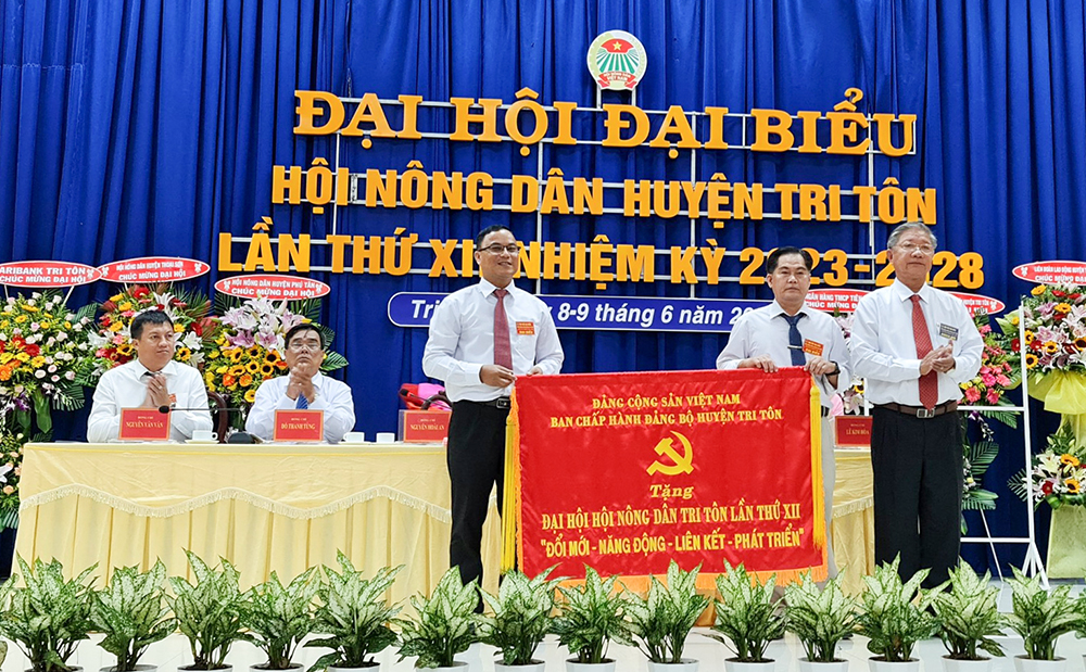 Ông Nguyễn Hoài An tái đắc cử Chủ tịch Hội Nông dân huyện Tri Tôn nhiệm kỳ 2023 - 2028