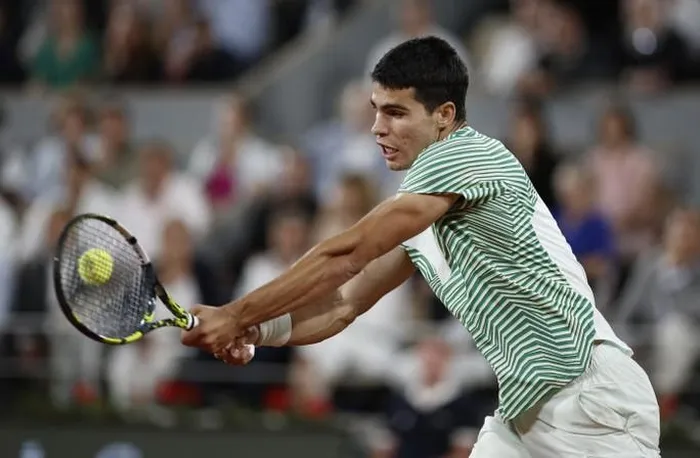 Alcaraz chạm trán Djokovic, chung kết sớm ở Roland Garros 2023