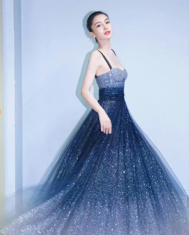 Angelababy, Đường Yên, Đường Nghệ Hân đọ sắc với những mẫu đầm tiệc lộng lẫy