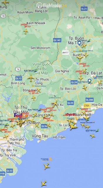 Hàng trăm chuyến bay bị ảnh hưởng do mưa dông tại sân bay Tân Sơn Nhất
