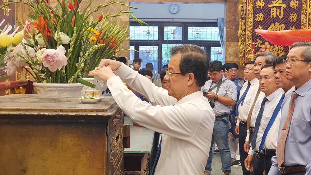 Lễ phục hiện rước Bà Chúa Xứ núi Sam