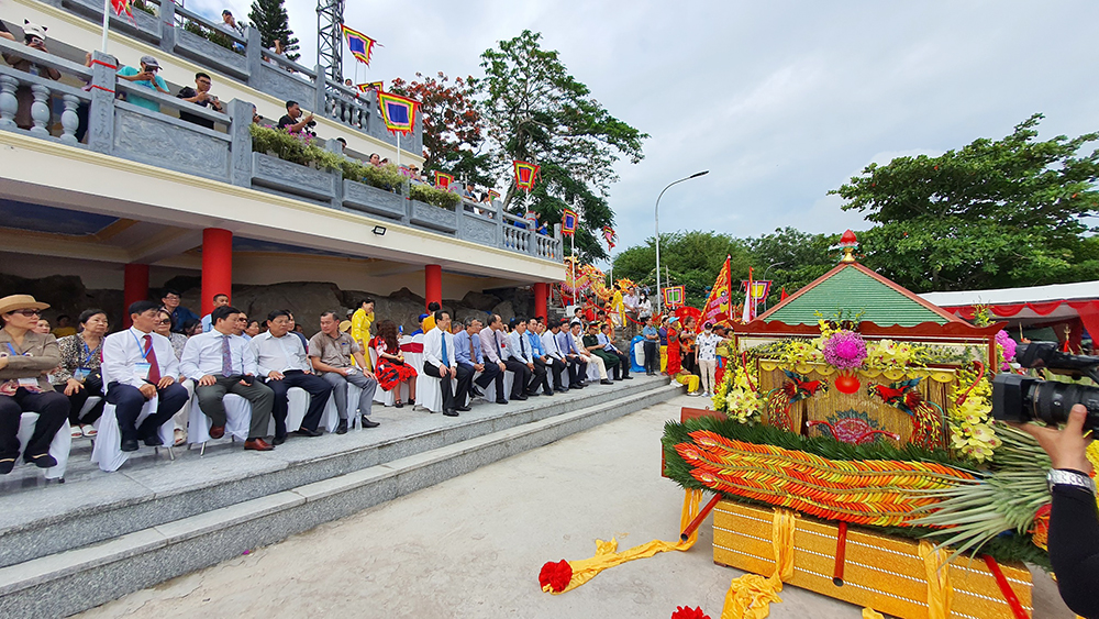 Lễ phục hiện rước Bà Chúa Xứ núi Sam