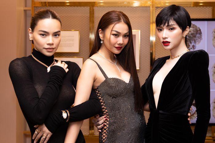 Hương Giang tóc ngắn bốc lửa, Hồ Ngọc Hà đeo trang sức 3 tỷ dự sự kiện