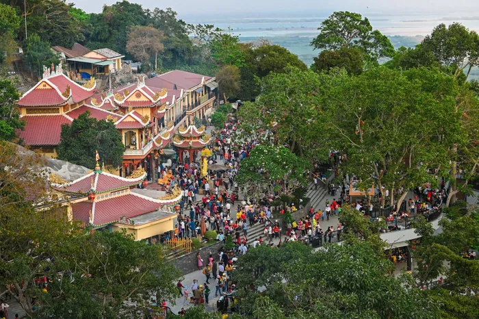 Núi Bà Đen chuẩn bị cho Lễ vía Bà Linh Sơn Thánh Mẫu lớn bậc nhất trong năm, diễn ra từ 21-23/6
