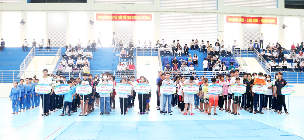 Châu Thành phát động phong trào toàn dân tập luyện môn bơi phòng, chống đuối nước