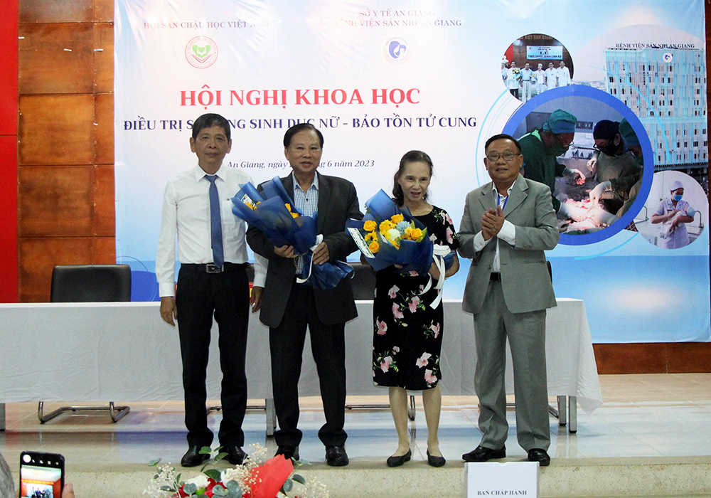 Hội nghị khoa học kỹ thuật điều trị sa tạng sinh dục nữ- bảo tồn tử cung