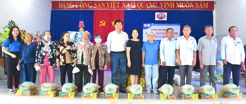Phát huy vai trò “cầu nối” trong khối đại đoàn kết dân tộc