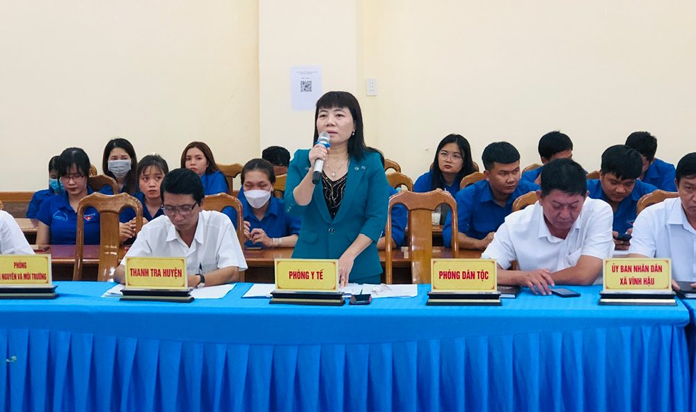 Chủ tịch UBND huyện An Phú đối thoại với đoàn viên, thanh niên