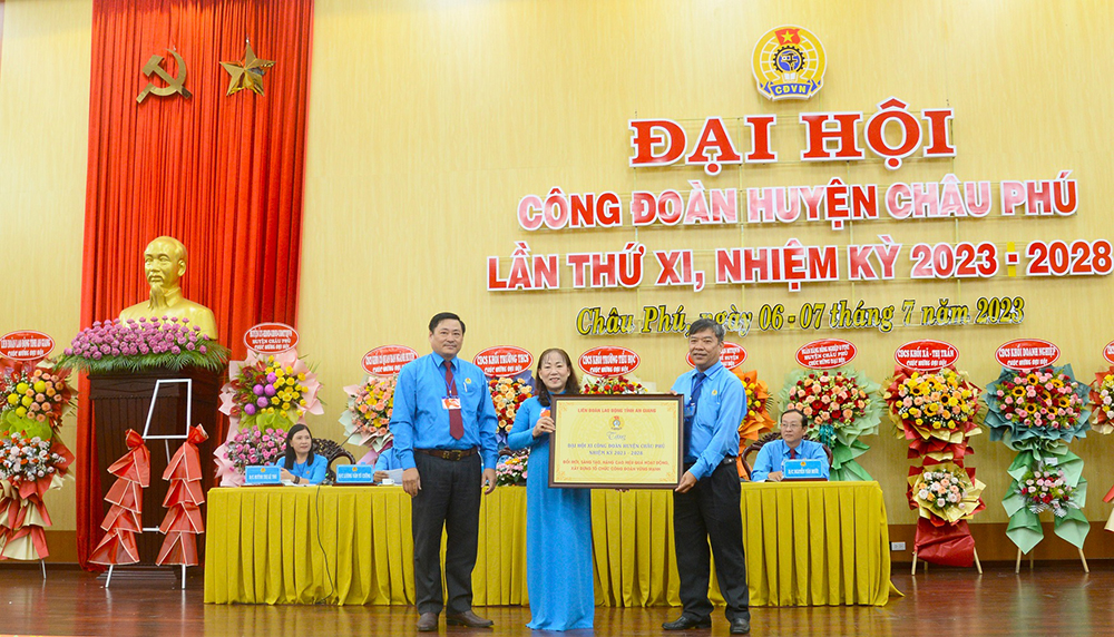 Đại hội Công đoàn huyện Châu Phú lần XI (nhiệm kỳ 2023 - 2028)
