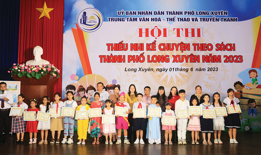 Học Bác từ “nói” đến “làm”