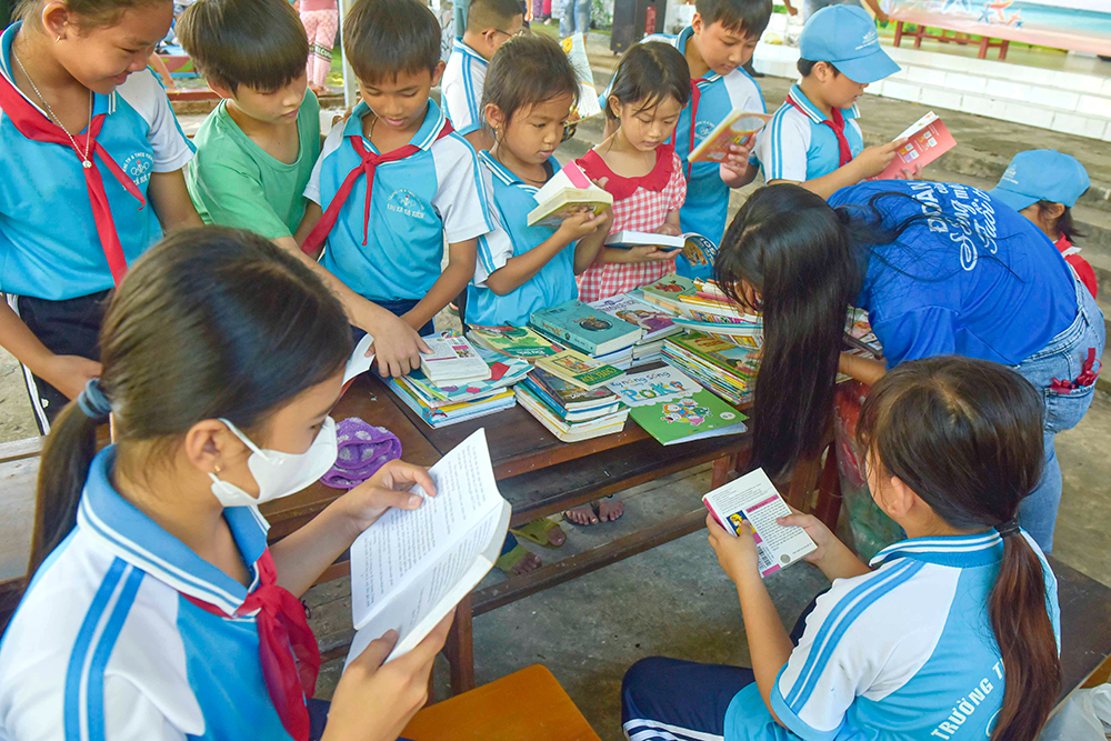 Tuổi trẻ An Giang hướng về biển, đảo quê hương