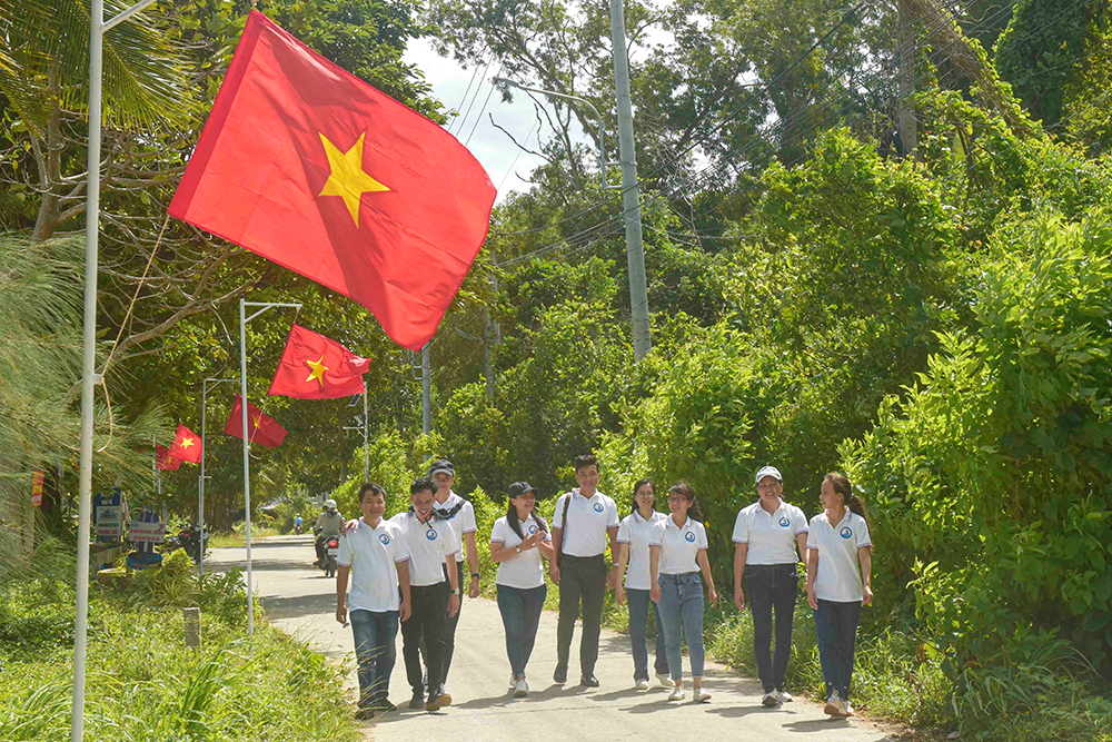 Tuổi trẻ An Giang hướng về biển, đảo quê hương