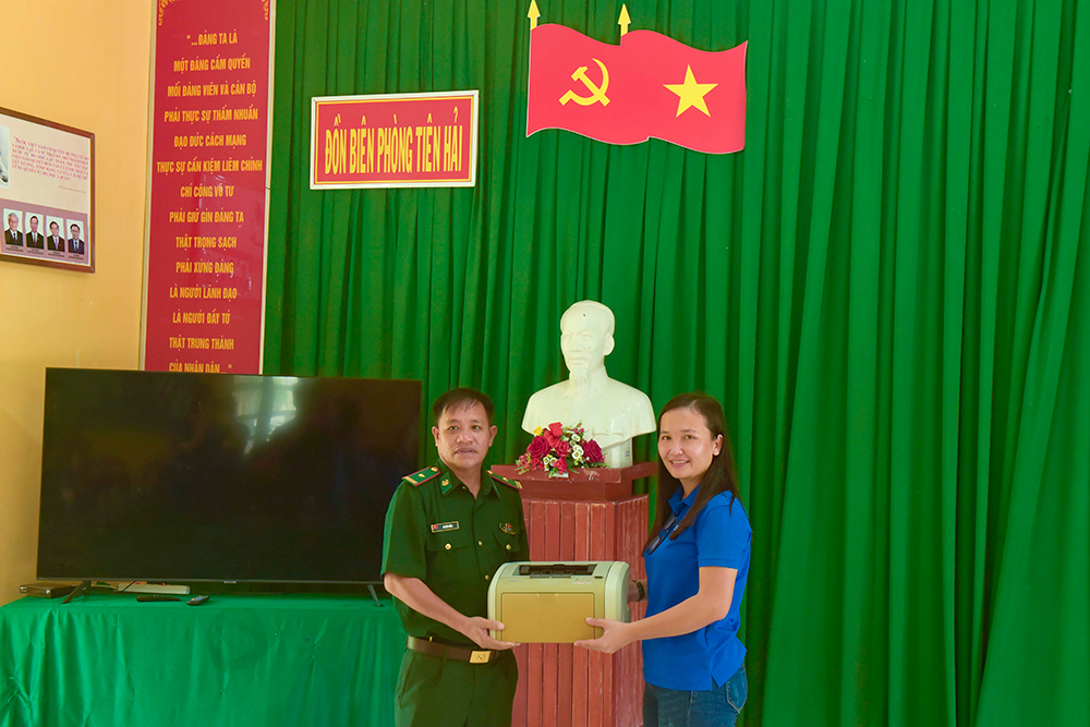 Tuổi trẻ An Giang hướng về biển, đảo quê hương