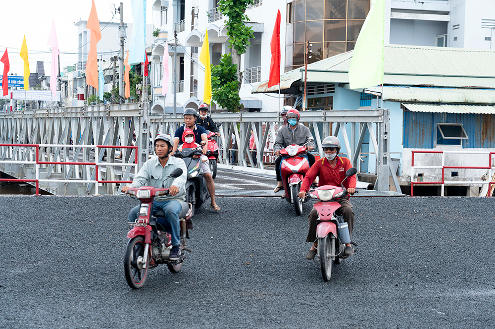Bến phà Vàm Cống chính thức hoạt động trở lại