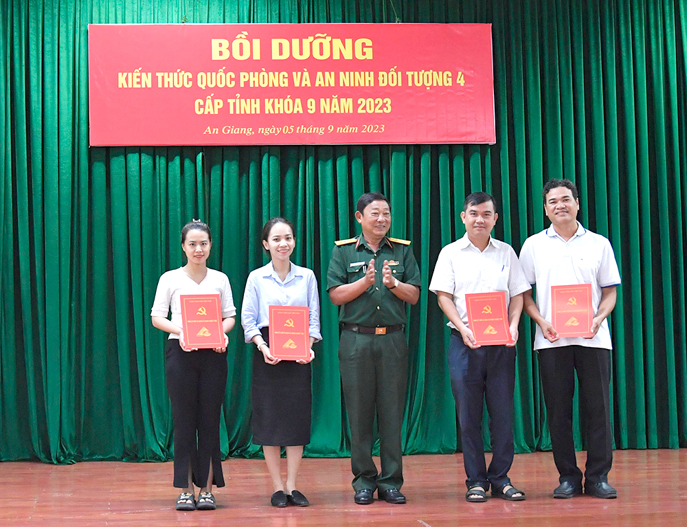 Bồi dưỡng kiến thức quốc phòng - an ninh đối tượng 4 cấp tỉnh