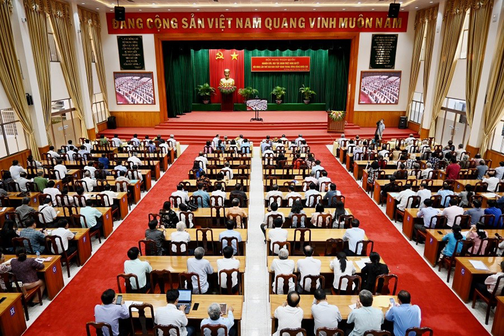 Đảng bộ An Giang - những chuyển biến tích cực trong thực hiện nhiệm vụ xây dựng, chỉnh đốn Đảng vững mạnh về chính trị, tư tưởng và đạo đức