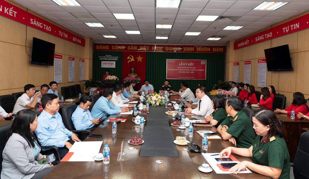 Viettel An Giang hợp tác chuyển đổi số với Liên minh Hợp tác xã tỉnh