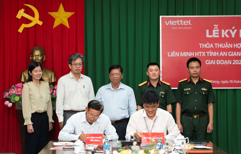 Viettel An Giang hợp tác chuyển đổi số với Liên minh Hợp tác xã tỉnh