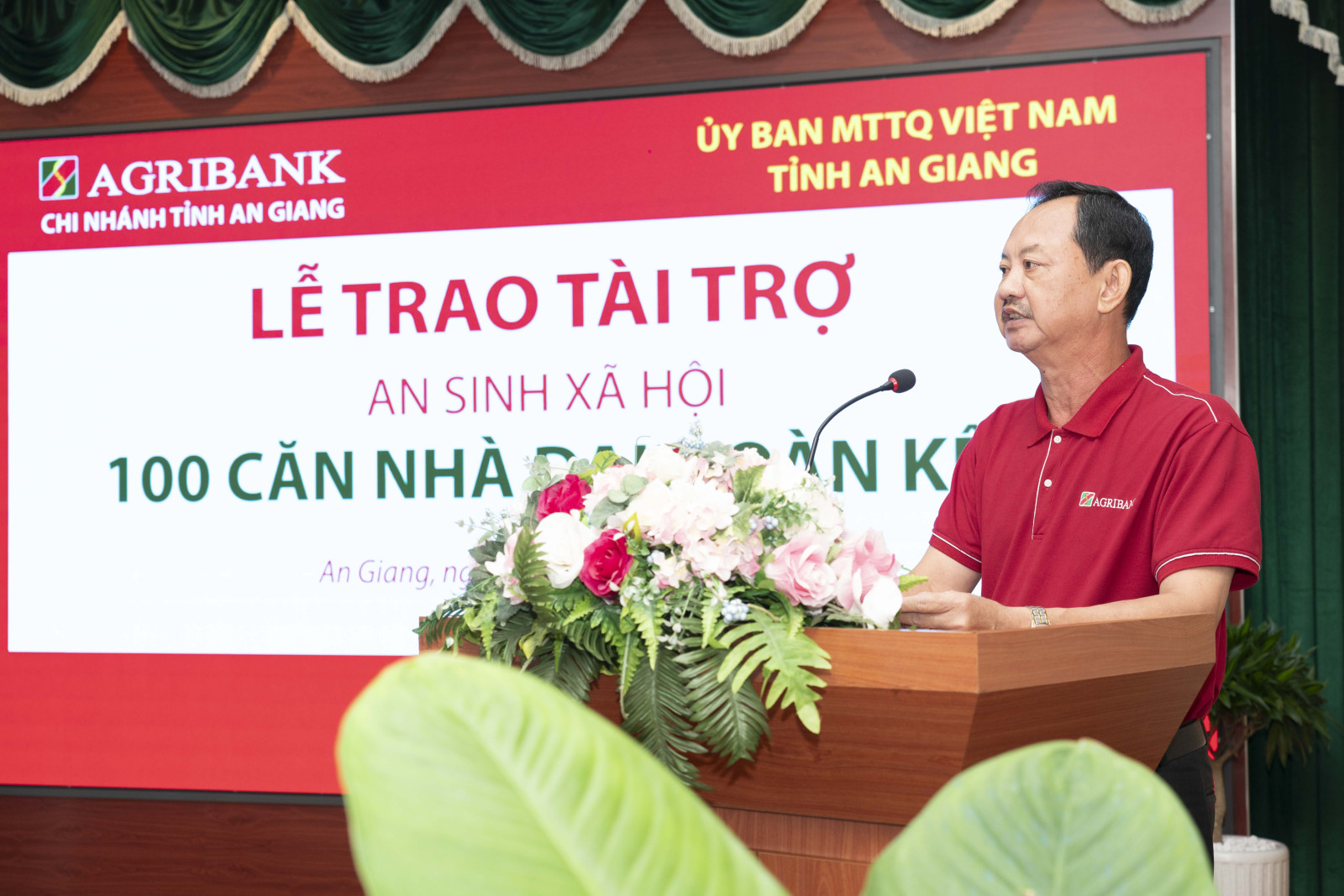 Agribank chi nhánh tỉnh An Giang tài trợ 5 tỷ đồng xây dựng 100 căn nhà Đại đoàn kết