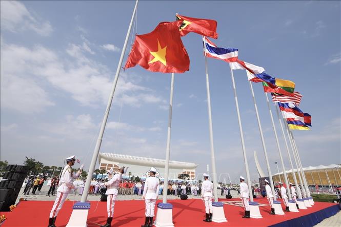 ASIAD 2023: Quốc kỳ Việt Nam tung bay tại Làng Á vận hội