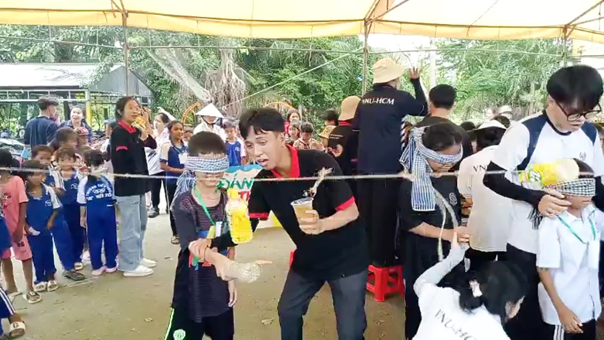 Thắp sáng ước mơ cho học sinh dân tộc thiểu số Khmer huyện Tri Tôn