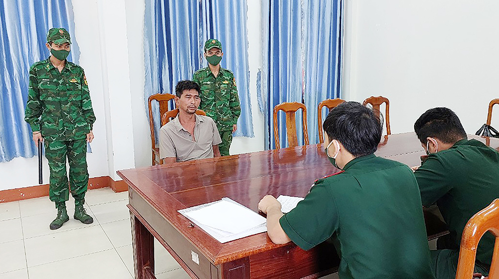 Vượt khó hoàn thành xuất sắc nhiệm vụ trên biên giới