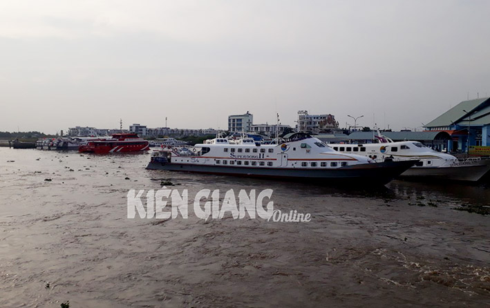 Kiên Giang: Tàu ra đảo tạm ngưng hoạt động