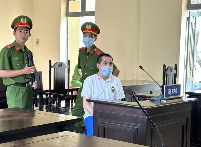 Long An: Giao nộp ma túy vì sợ hút tiếp sẽ nghiện