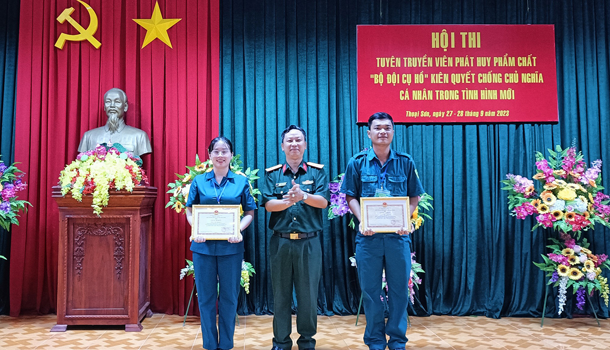 Sôi nổi Hội thi tuyên truyền viên phát huy phẩm chất “Bộ đội cụ Hồ” kiên quyết chống chủ nghĩa cá nhân trong tình hình mới