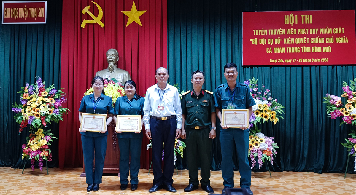 Sôi nổi Hội thi tuyên truyền viên phát huy phẩm chất “Bộ đội cụ Hồ” kiên quyết chống chủ nghĩa cá nhân trong tình hình mới