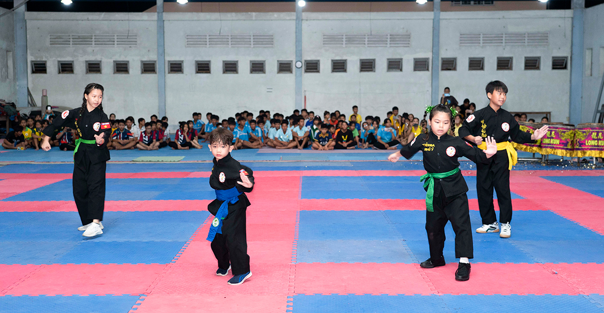 Hơn 160 vận động viên thiếu nhi vui “Đêm hội trăng rằm”