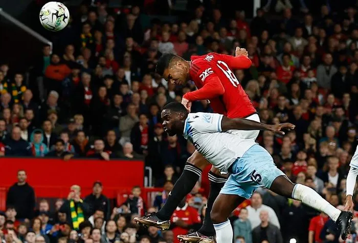 Thắng dễ Crystal Palace, Man United chứng tỏ sức mạnh nhà vô địch League Cup