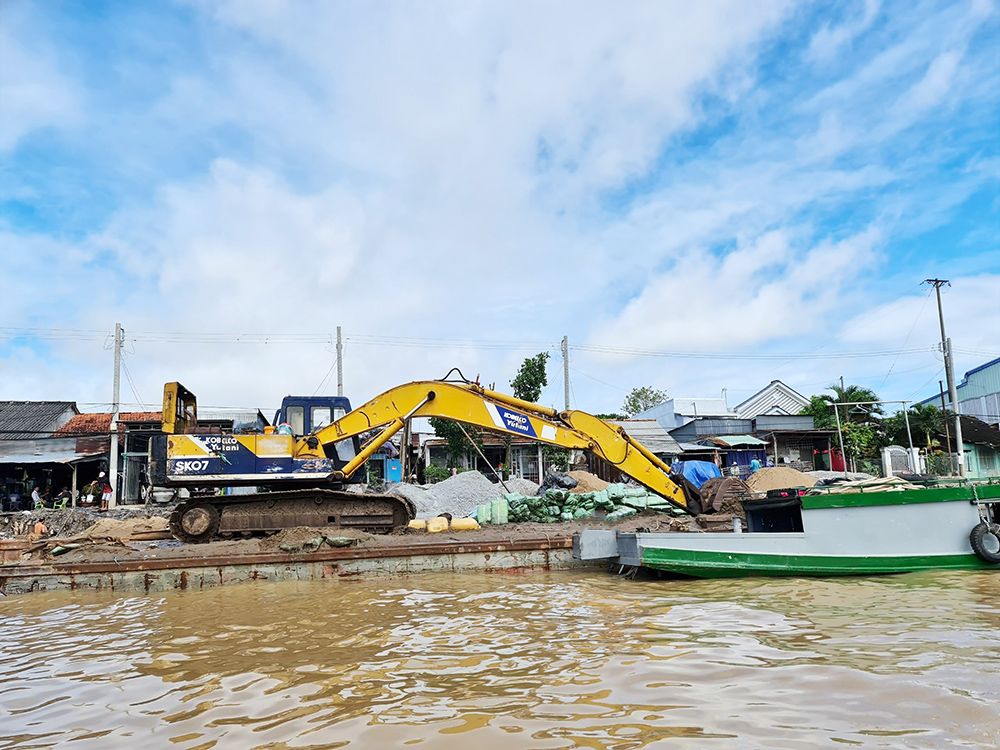 Quay trở lại câu chuyện cát