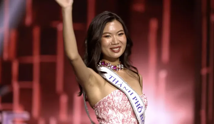 Bùi Quỳnh Hoa đăng quang Miss Universe Vietnam 2023