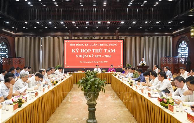 Kỳ họp thứ tám Hội đồng Lý luận Trung ương