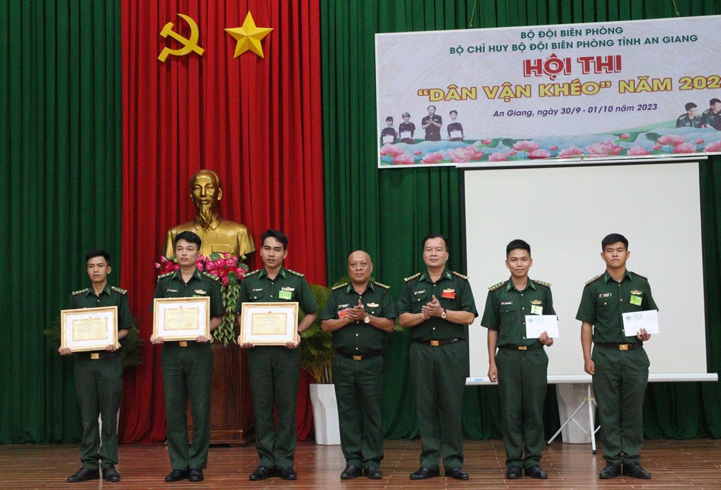 Hội thi “Dân vận khéo” trong Bộ đội Biên phòng