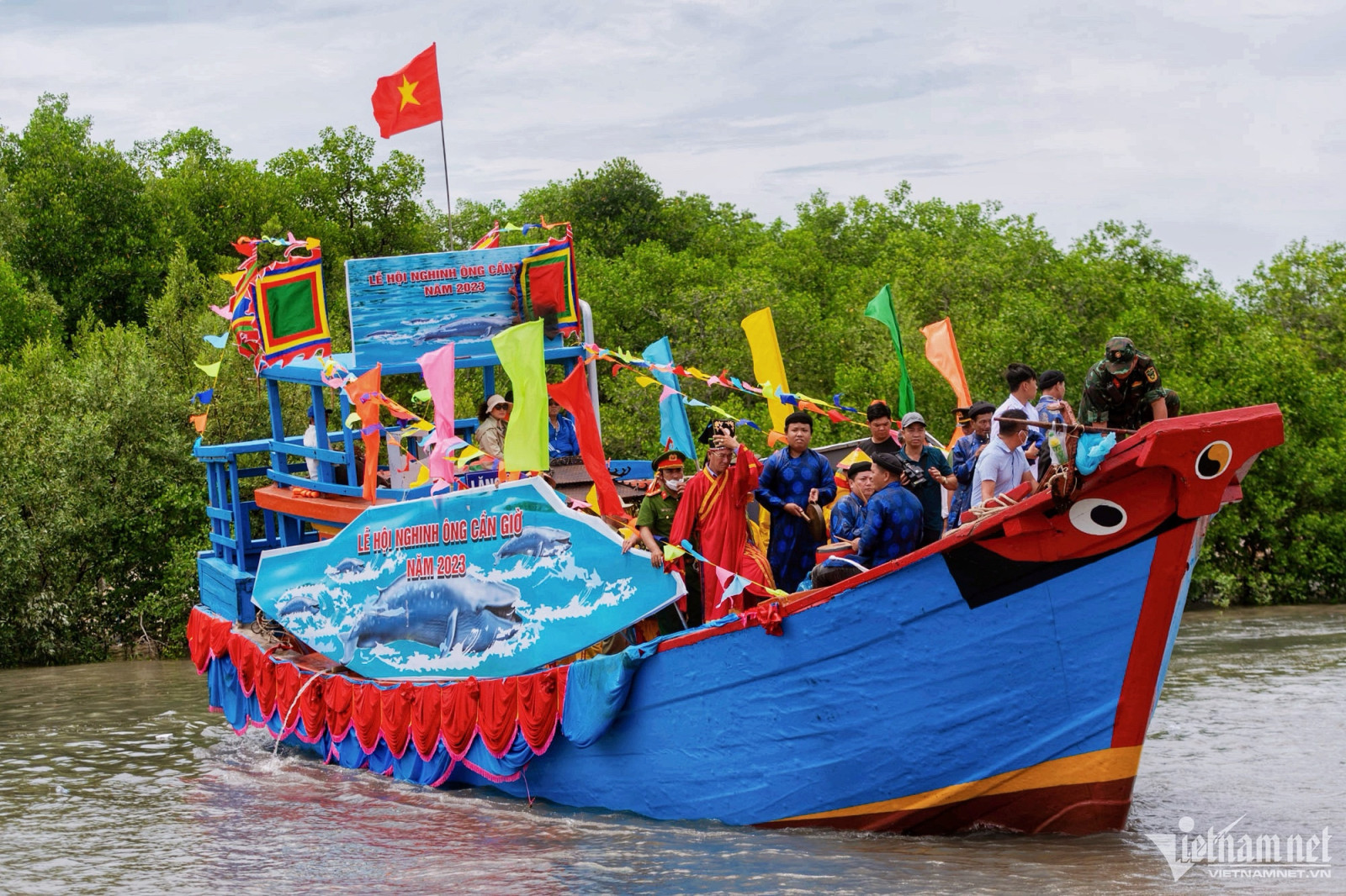 Lễ Nghinh Ông độc đáo ở biển Cần Giờ