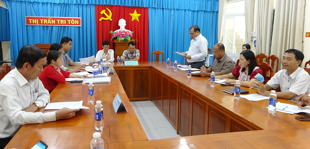 HĐND huyện Tri Tôn giám sát thị trấn Tri Tôn