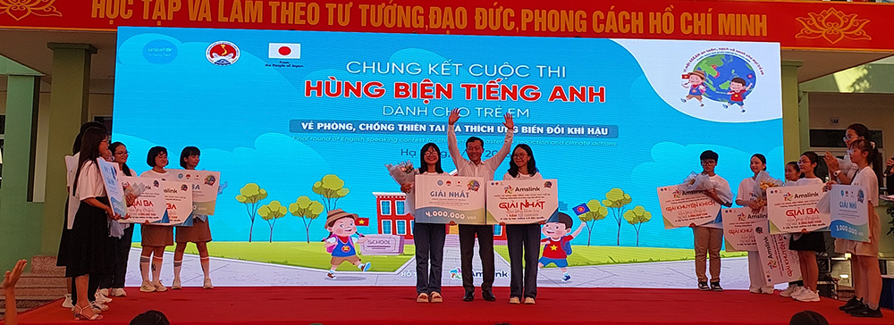 Học sinh Trường THPT chuyên Thoại Ngọc Hầu đạt giải nhất thi “Hùng biện tiếng Anh dành cho trẻ em về phòng, chống thiên tai và thích ứng biến đổi khí hậu”