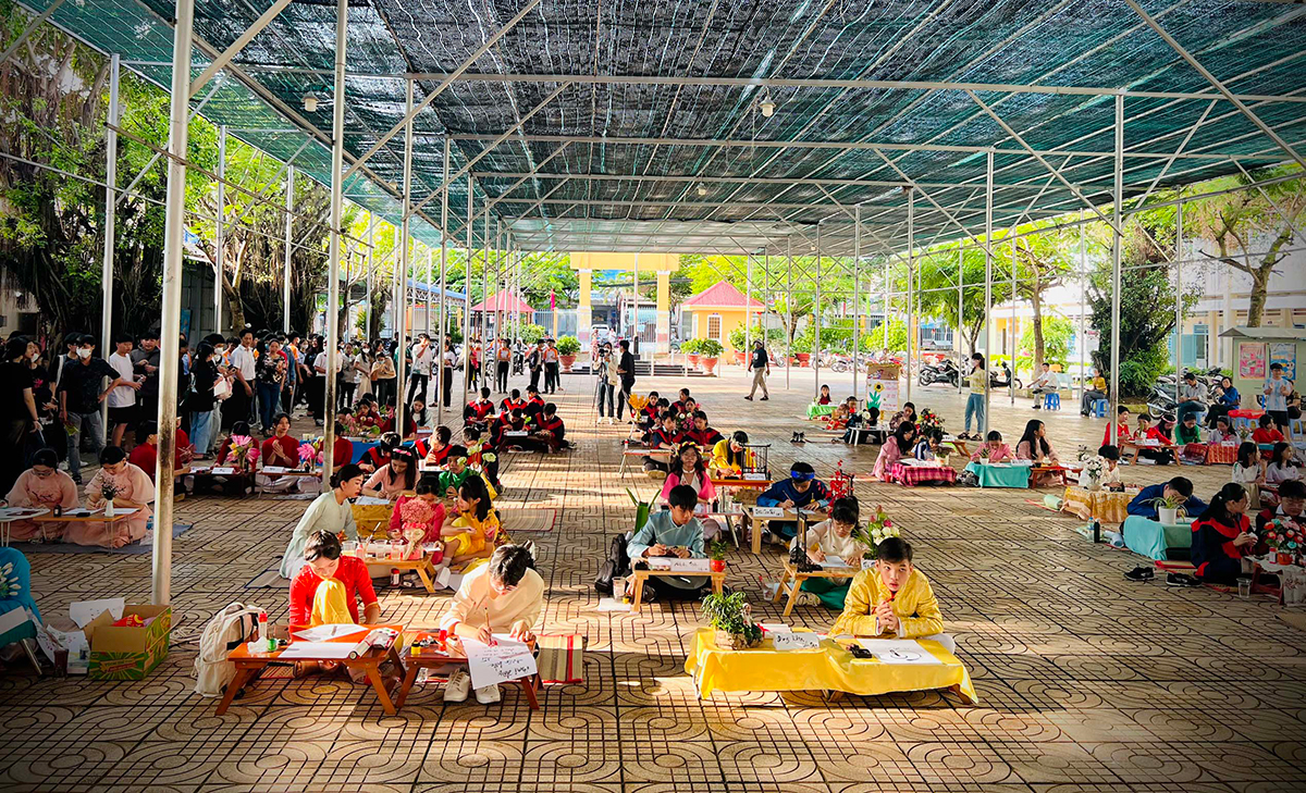 “Truyền lửa” cho những tâm hồn yêu chữ Việt