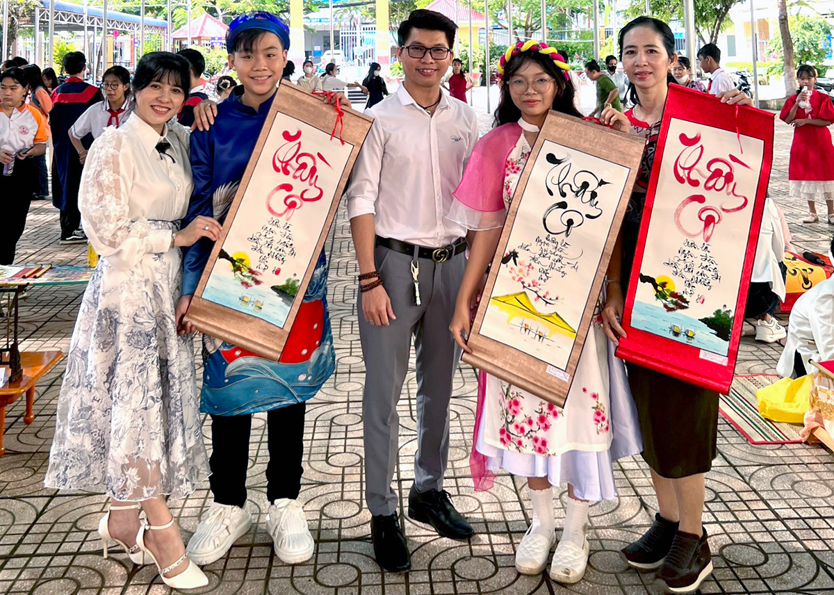 “Truyền lửa” cho những tâm hồn yêu chữ Việt