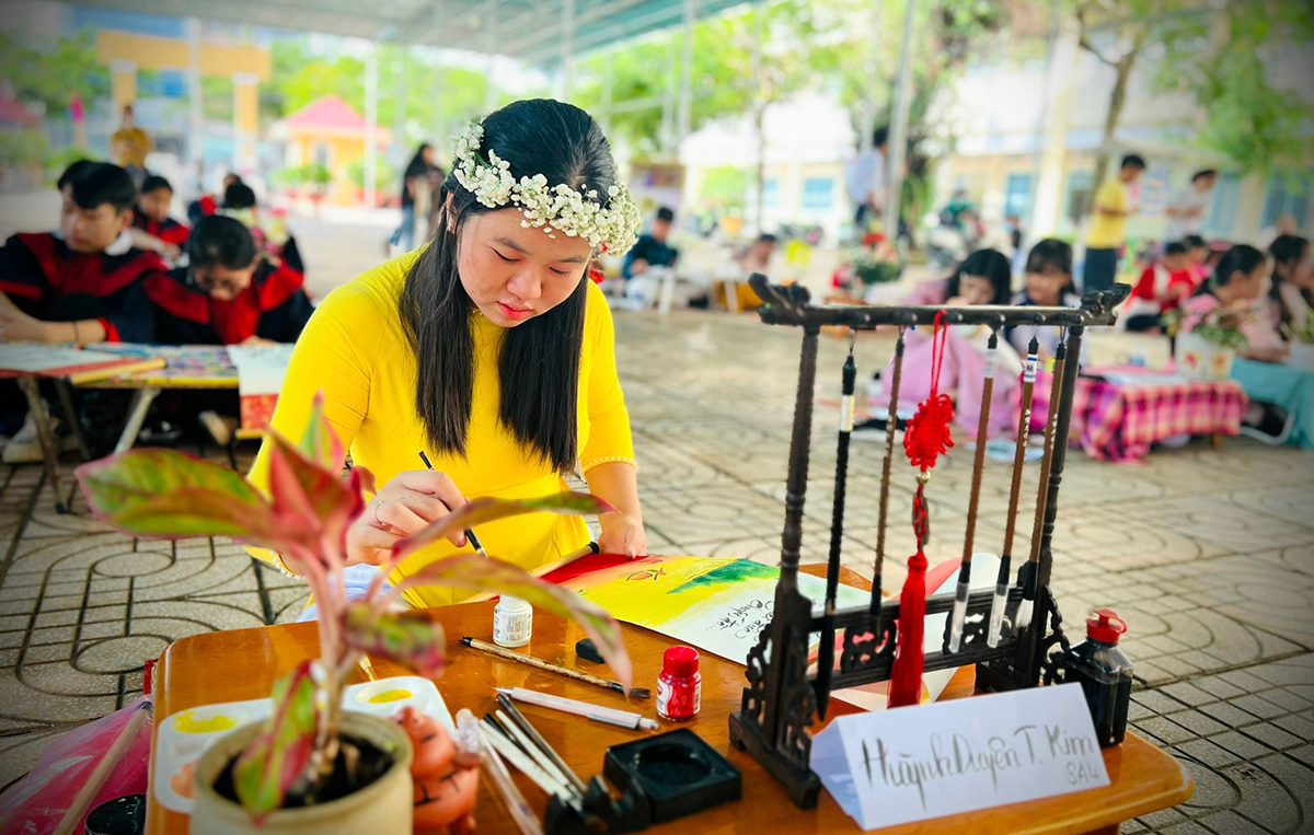 “Truyền lửa” cho những tâm hồn yêu chữ Việt